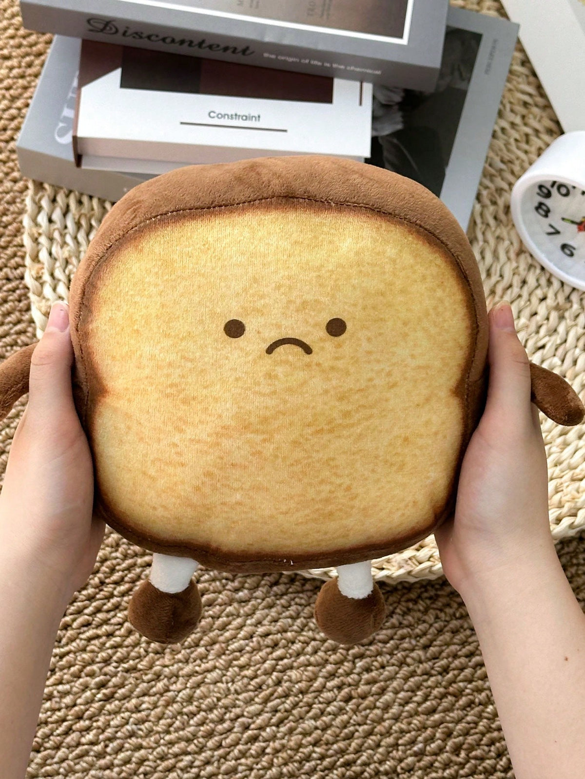 Toast Bread Plush Pillow, 22cm Cute Food Stuffed Doll and Decorative Sofa Cushion for Cozy Home Decor, Birthday and Holiday Gifts