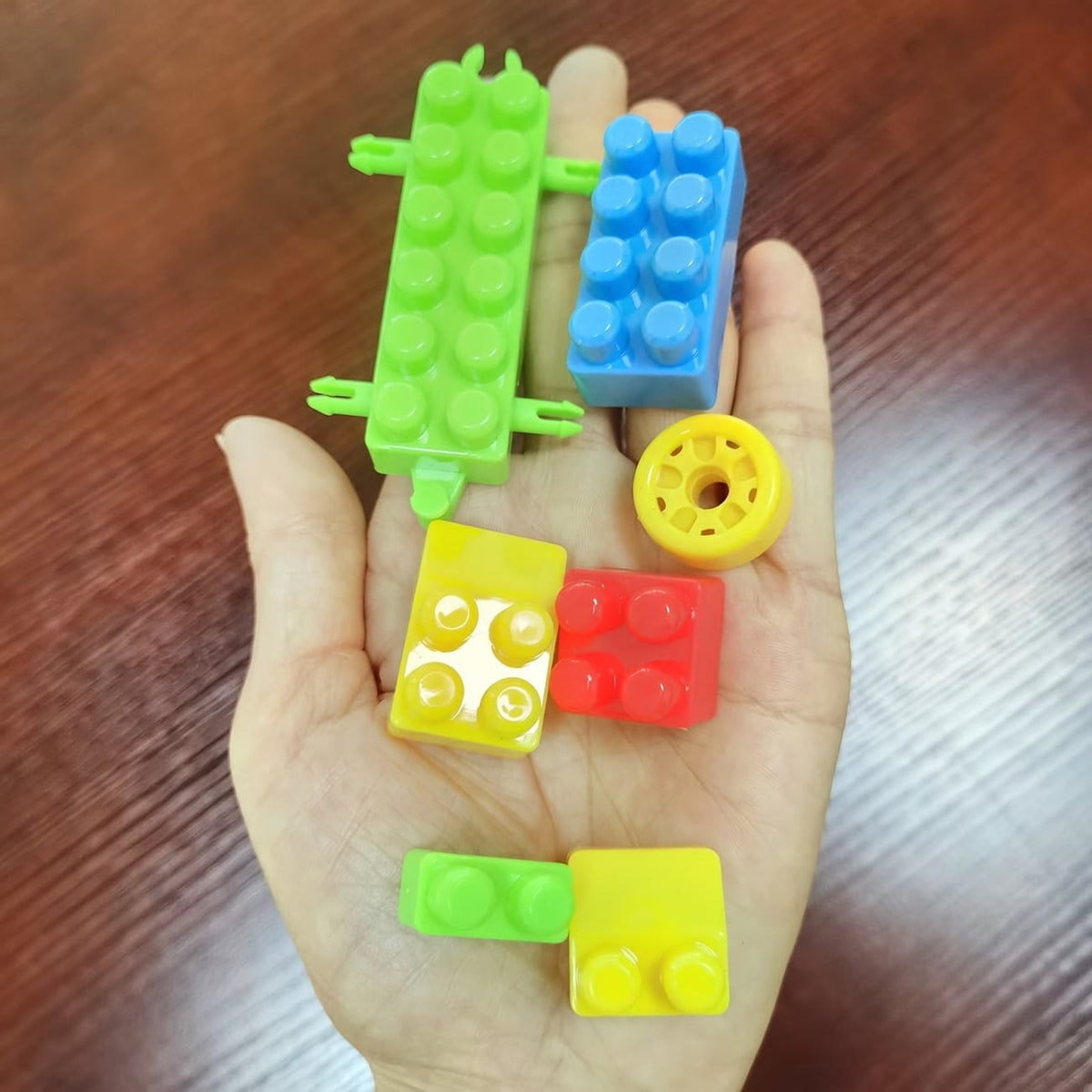 Interlocking Building Blocks Set, 100-440 Pieces of Colorful Medium-Sized DIY Bricks for Creative Construction Play and Birthday Christmas Gifts