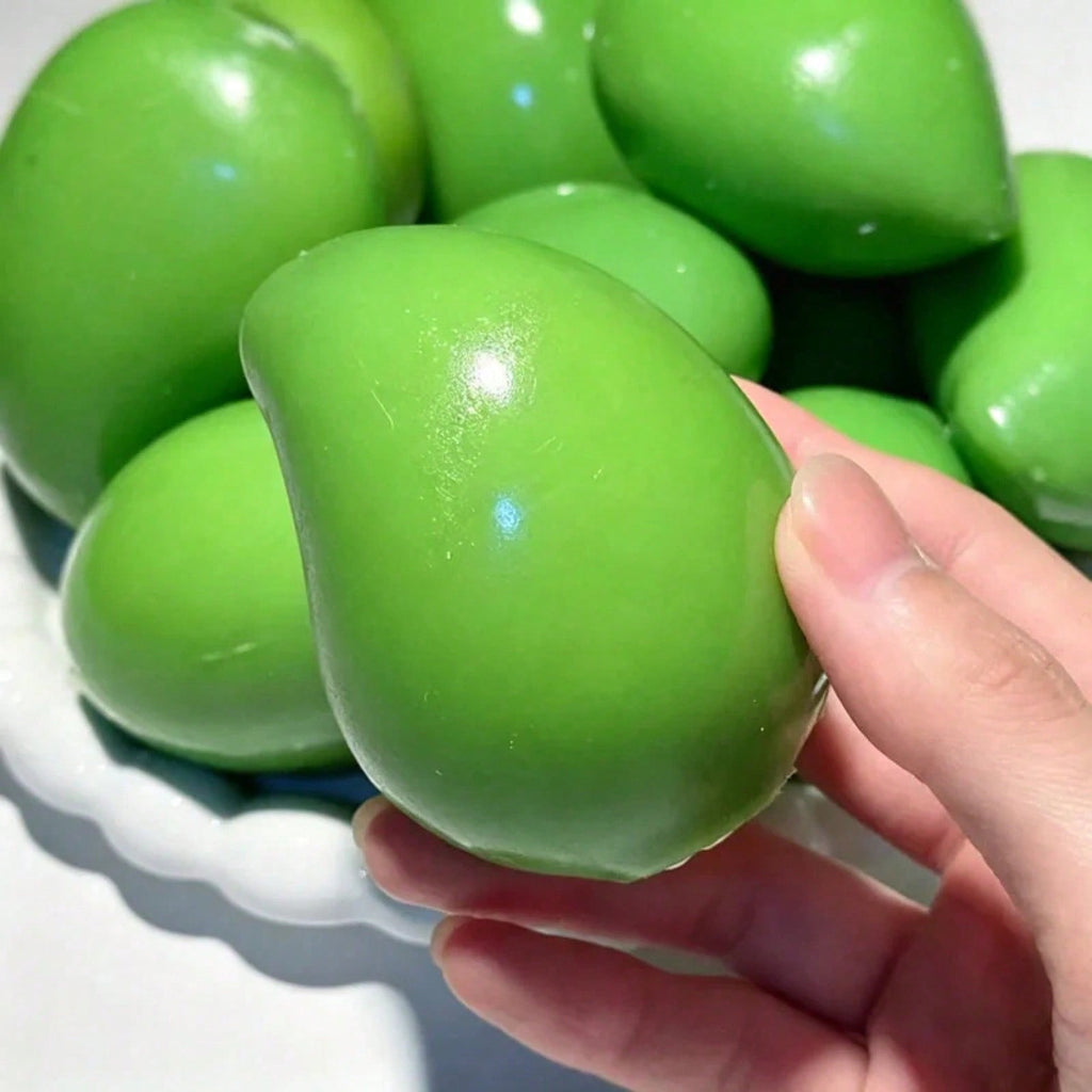 Mango Stress Ball with Color Changing Effect, Crispy Bead Filled Squishy ASMR Squeeze Fidget Toy for Sensory Desk Breaks and Novelty Gifts, 1 Piece