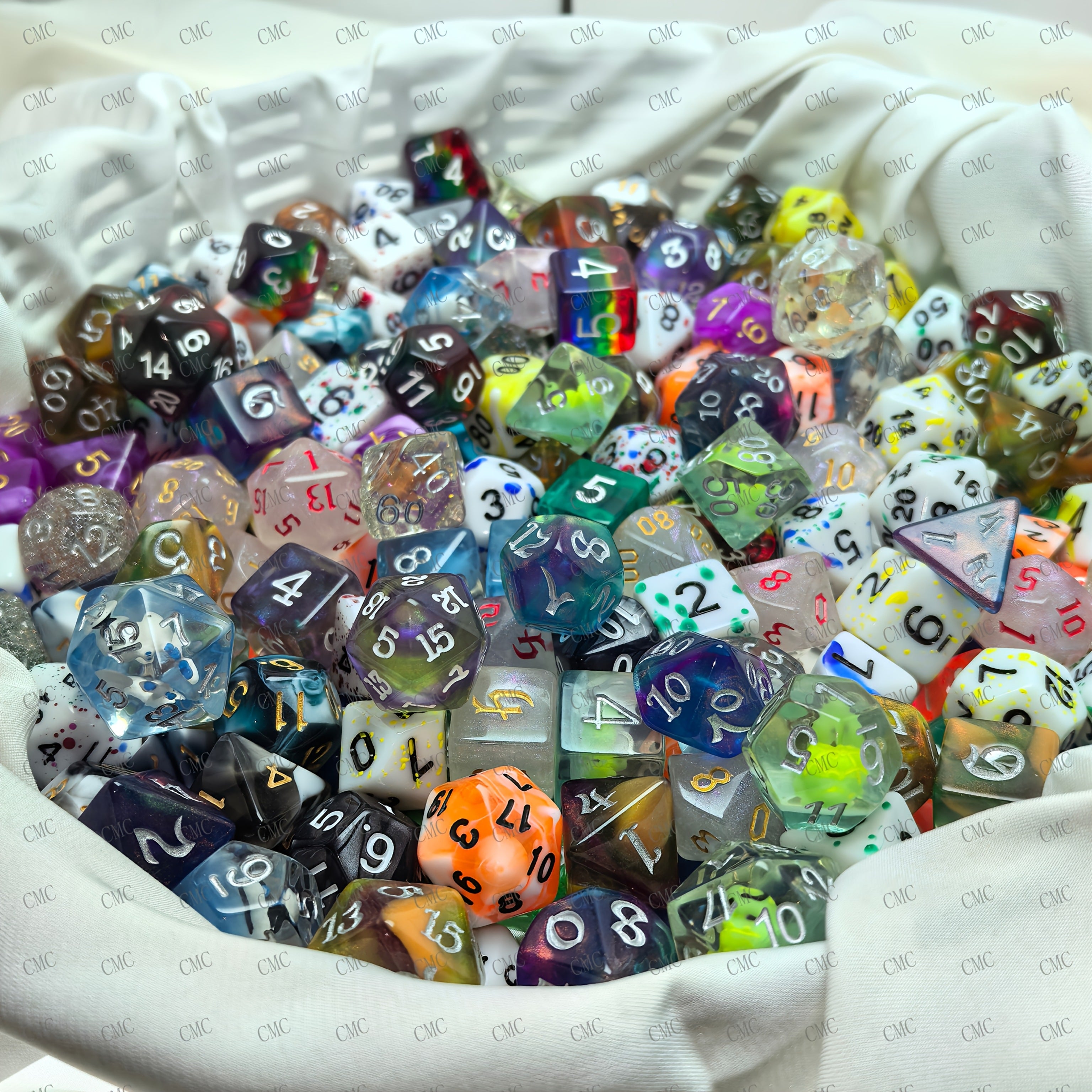 Bulk Polyhedral Dice Set DnD 135pcs D4-D20 Random Mixed Styles - Dungeons & Dragons Pathfinder RPG Board Game Dice, Gift for Dungeon Masters & Gamers