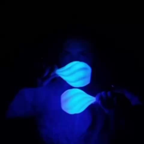 LED Poi Balls Soft Spinning Glow Poi Rainbow Fade High Strobe for Beginners Professionals Dance Performance Entertainment Gift