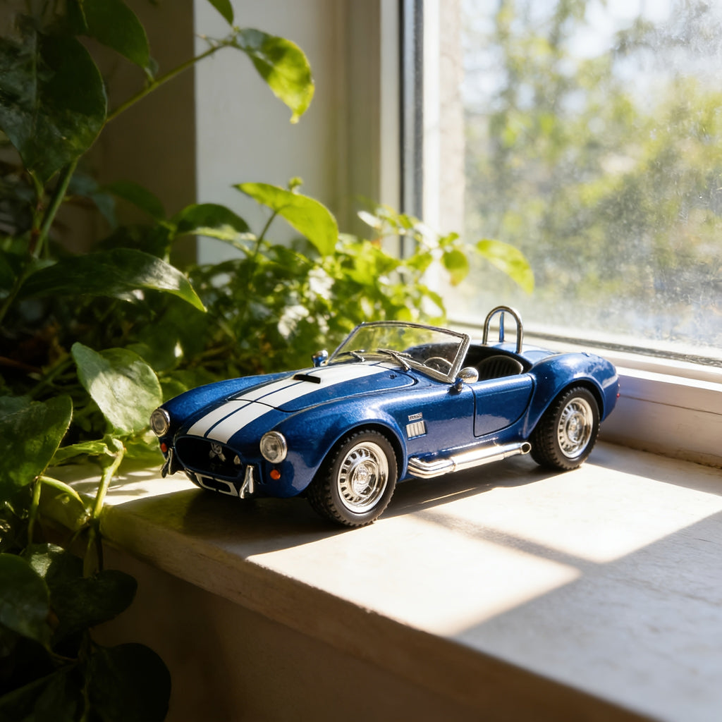 1:22 Scale Shelby Cobra Vintage Die-Cast Model Car Zinc Alloy Openable Doors Static Display Collectible Gift for Car Enthusiasts Home Office Desk Decor