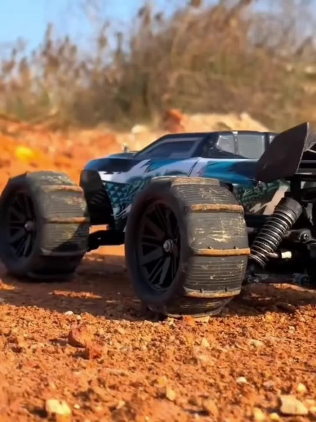 RC Monster Truck 4x4 All-Terrain High-Speed Remote Control Off-Road Car for Kids Adults, Birthday Christmas Holiday Gift for Boys Girls