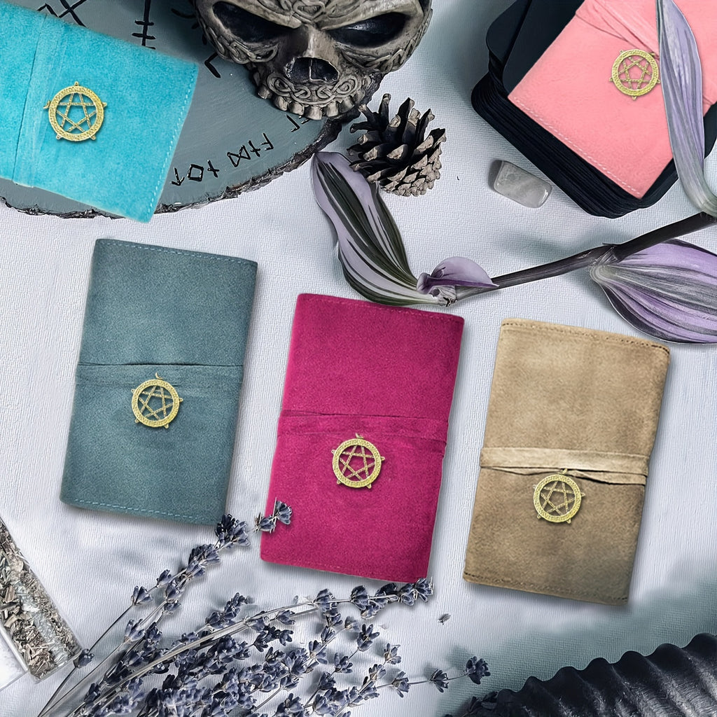 Velvet Tarot Card Storage Bag Set of 5 with Retro Pendant – Drawstring Pouch for Tarot Cards, Crystals, Runes & Oracle Decks, Spiritual Witchcraft Gift for Readers & Collectors