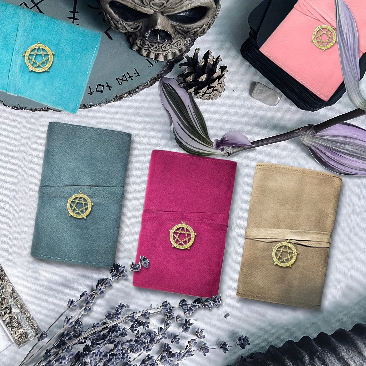 Velvet Tarot Card Storage Bag Set of 5 with Retro Pendant – Drawstring Pouch for Tarot Cards, Crystals, Runes & Oracle Decks, Spiritual Witchcraft Gift for Readers & Collectors