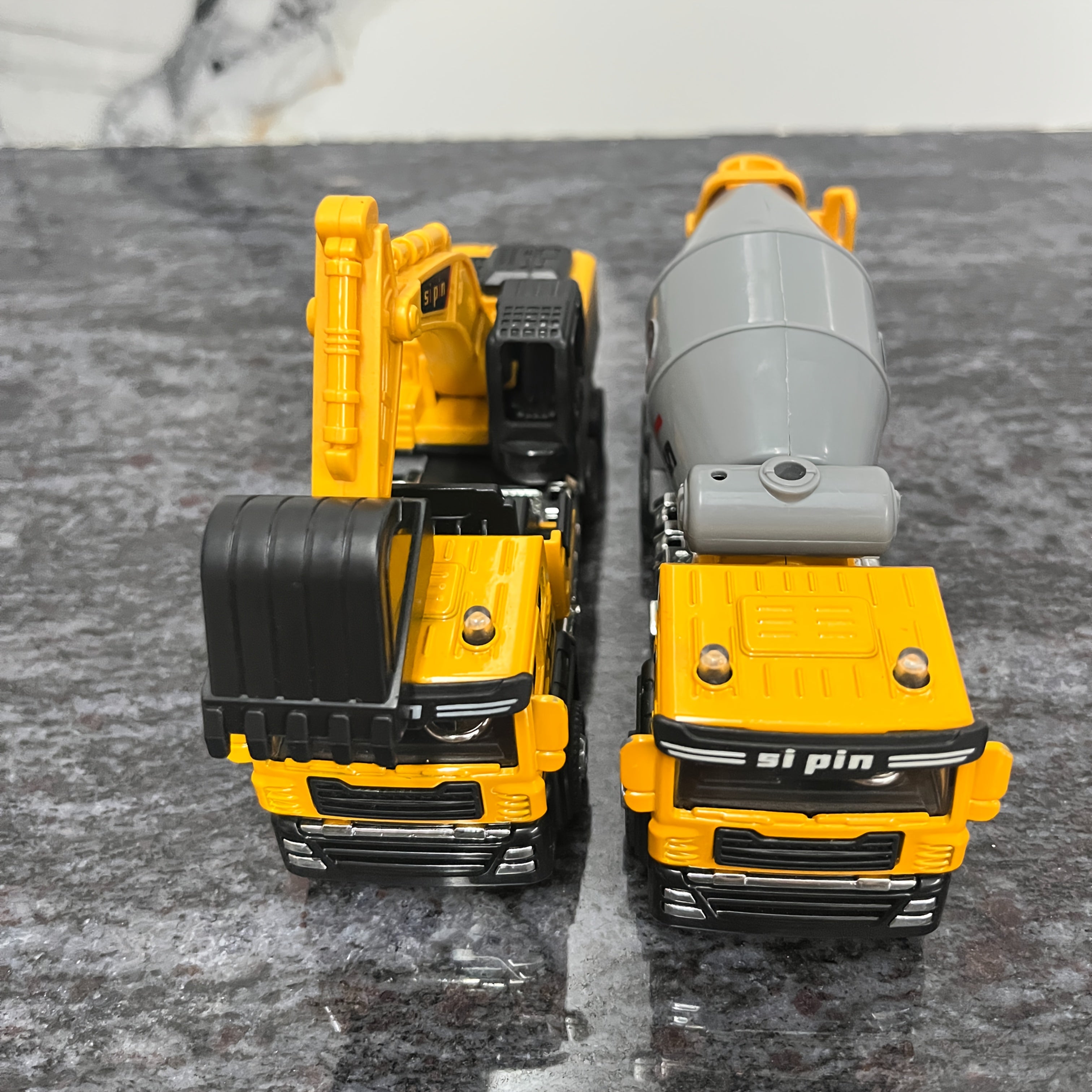 Alloy Construction Vehicles Set for Kids 5.8" – Metal Inertia Excavator Dump Truck Cement Mixer Crane Engineering Toy, No Battery Gift for Boys Ages 3+