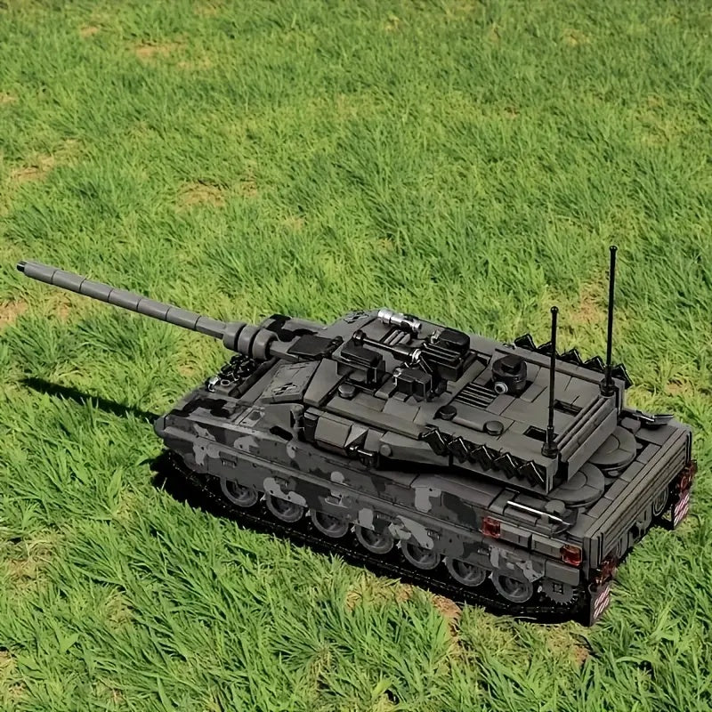 RC Tank Toy 2.4GHz Remote Control Military Tank – All-Terrain Off-Road Armored Vehicle with Strong Climbing Ability, Cool Army Tank Gift for Boys Ages 6+